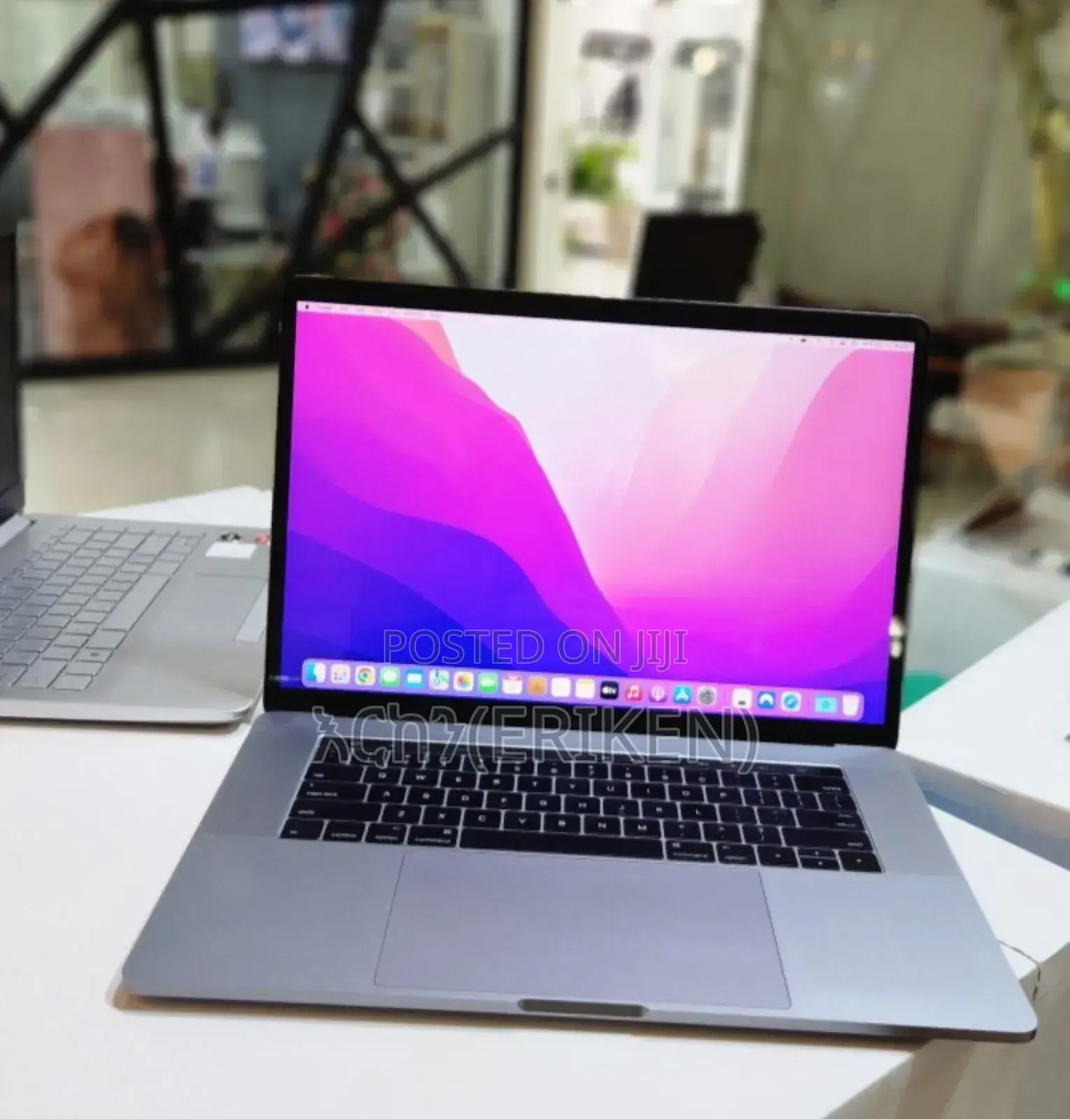 New Laptop Apple MacBook Pro 2016 16GB Intel Core I7 SSD 256GB