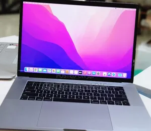 New Laptop Apple MacBook Pro 2016 16GB Intel Core I7 SSD 256GB