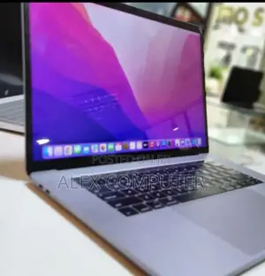 New Laptop Apple MacBook Pro 2016 16GB Intel Core I7 SSD 256GB