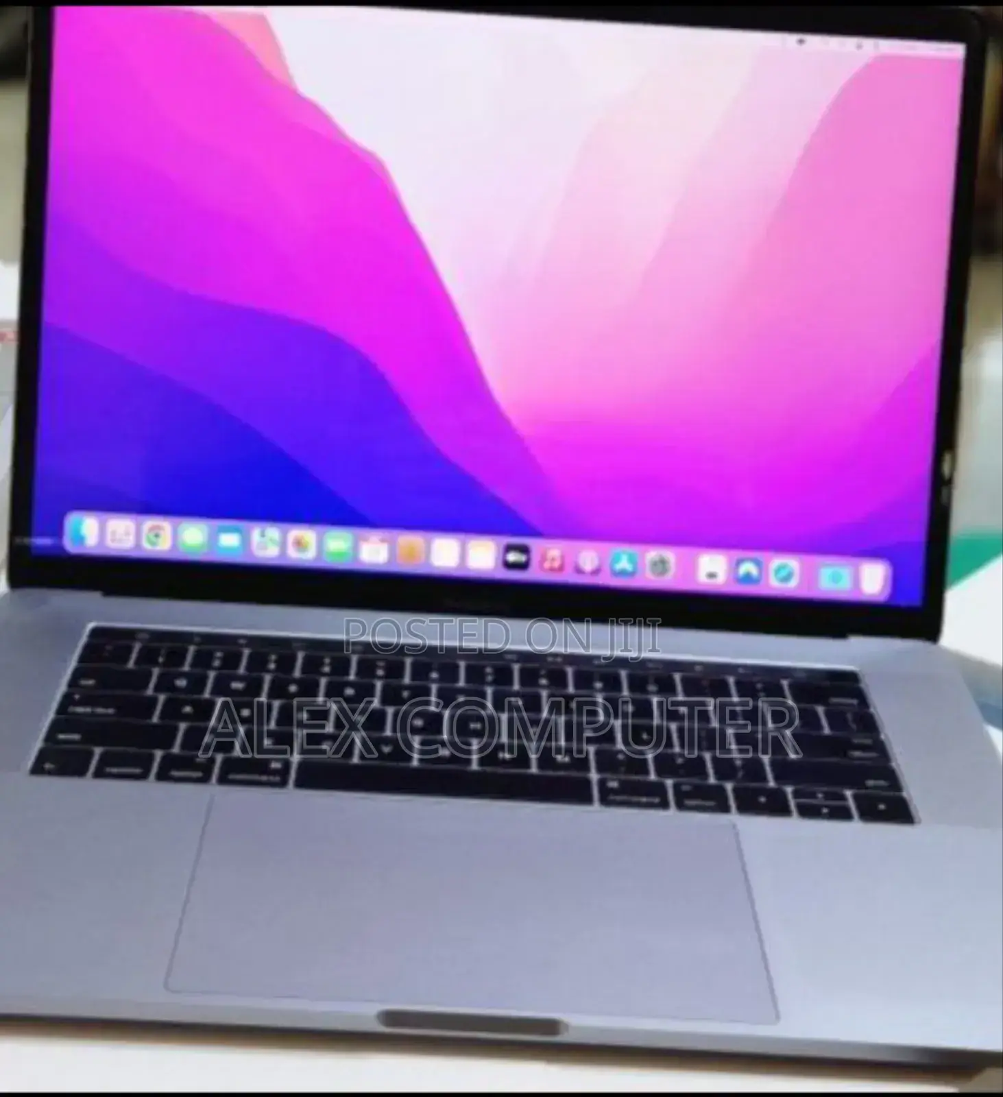 New Laptop Apple MacBook Pro 2016 16GB Intel Core I7 SSD 256GB