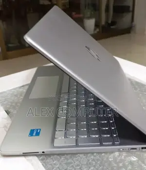 New Laptop HP Stream Notebook 8GB Intel Core I5 SSD 1T