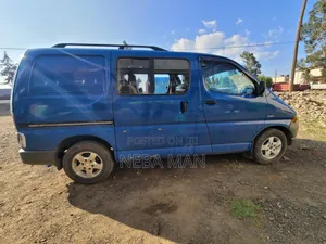 Toyota HiAce 2006 Blue