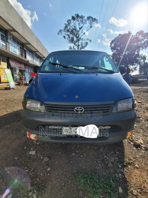 Photo - Toyota HiAce 2006 Blue
