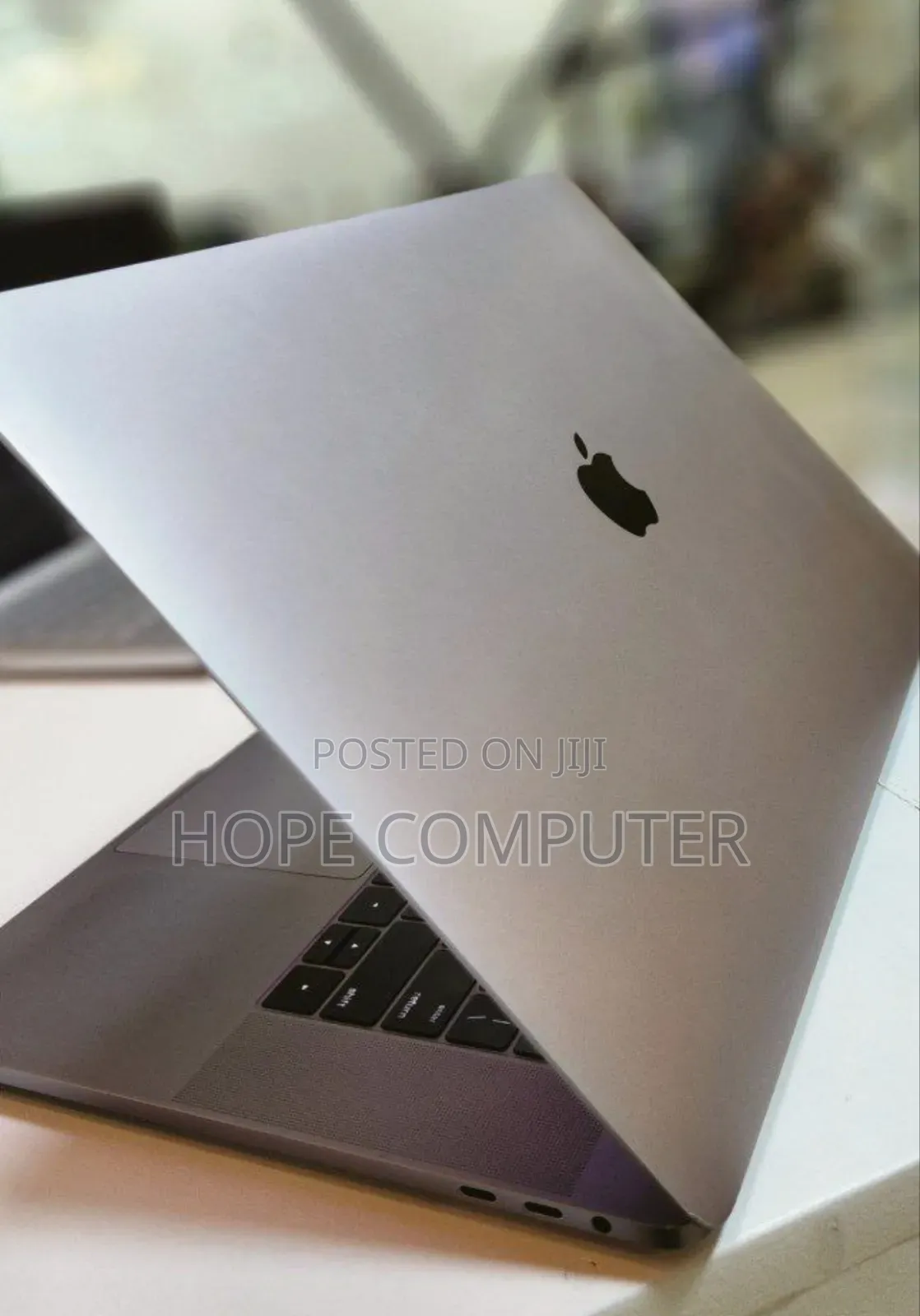 New Laptop Apple MacBook Pro 2017 16GB Intel Core I7 SSD 256GB