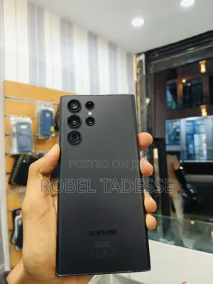 Photo - Samsung Galaxy S22 Ultra 128 GB Black