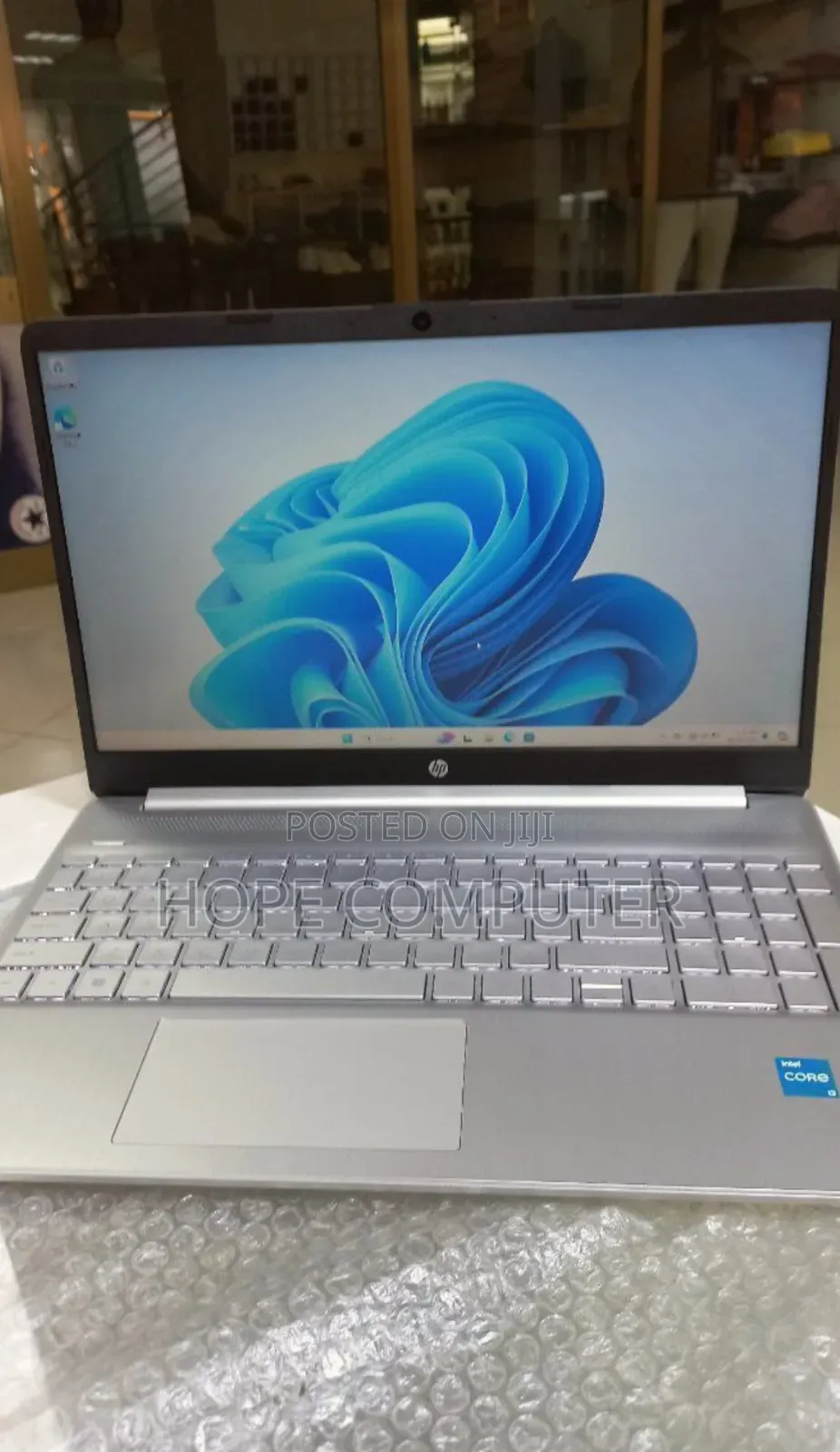 New Laptop HP Stream Notebook 8GB Intel Core I3 SSD 1T