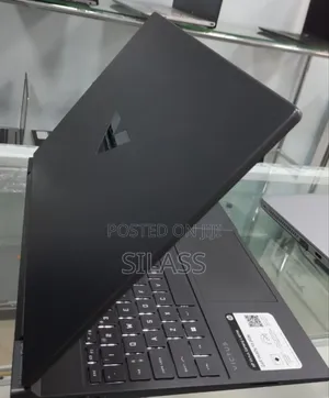 New Laptop HP Victus 15 16GB Intel Core i7 SSD 1T