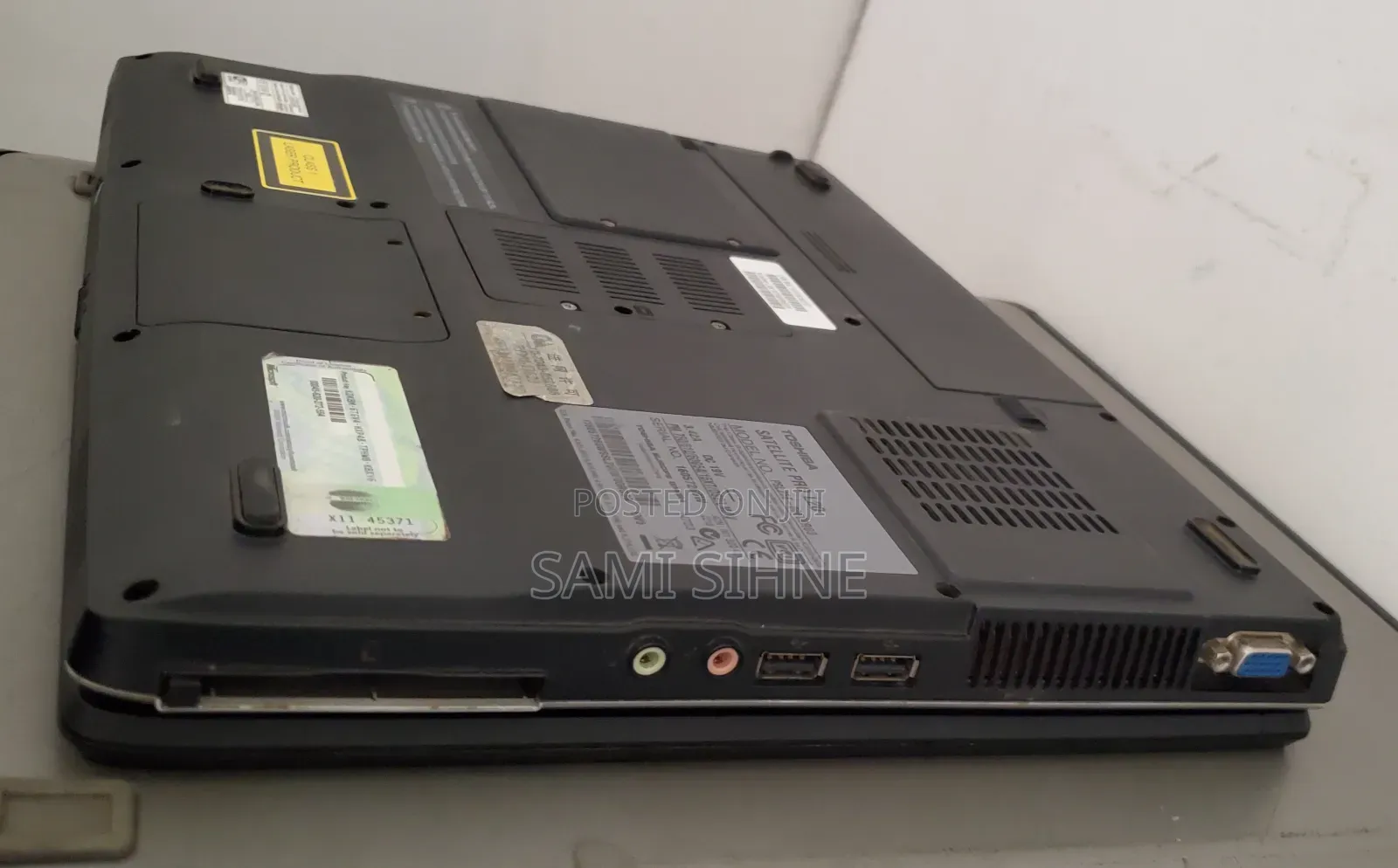 Laptop Toshiba 1GB Intel Pentium HDD 60GB