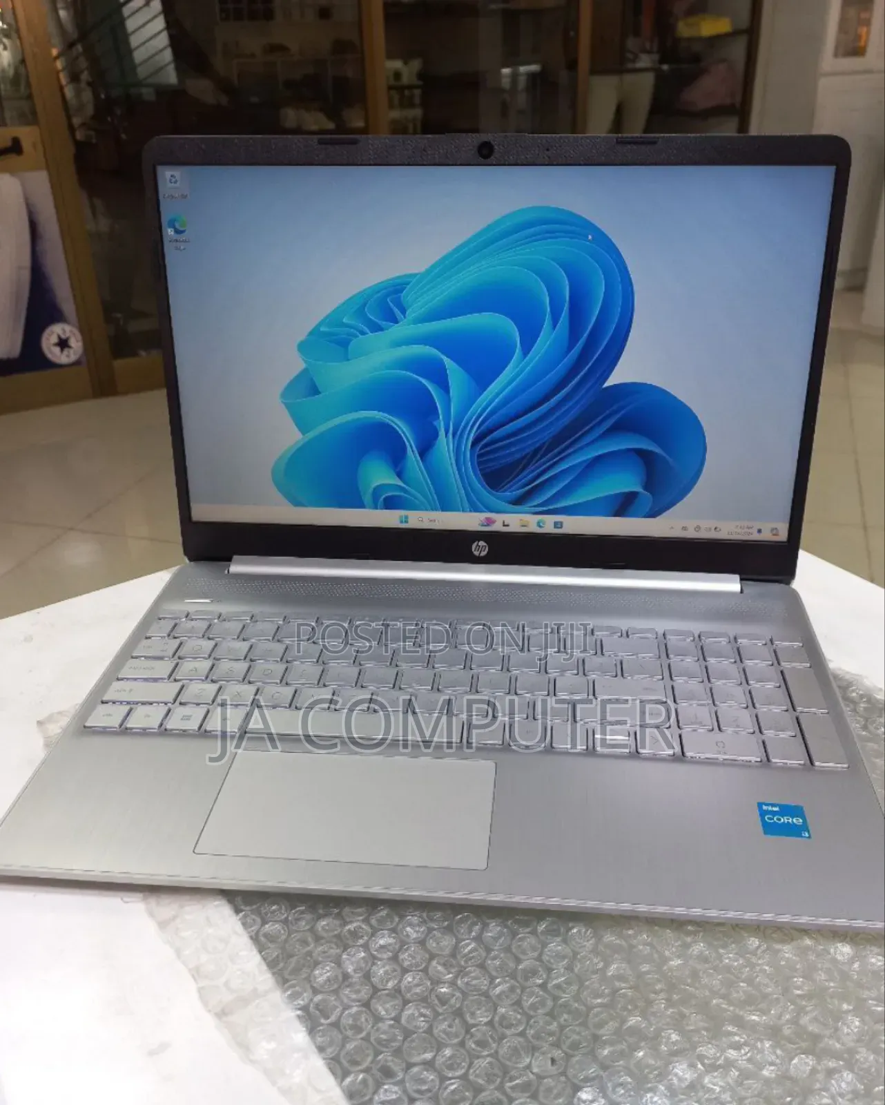 New Laptop HP Stream Notebook 8GB Intel Core I3 SSD 1T