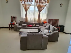 3bdrm Apartment in Homenet, Yeka for sale