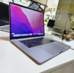 New Laptop Apple MacBook Pro 2016 16GB Intel Core I7 SSD 256GB