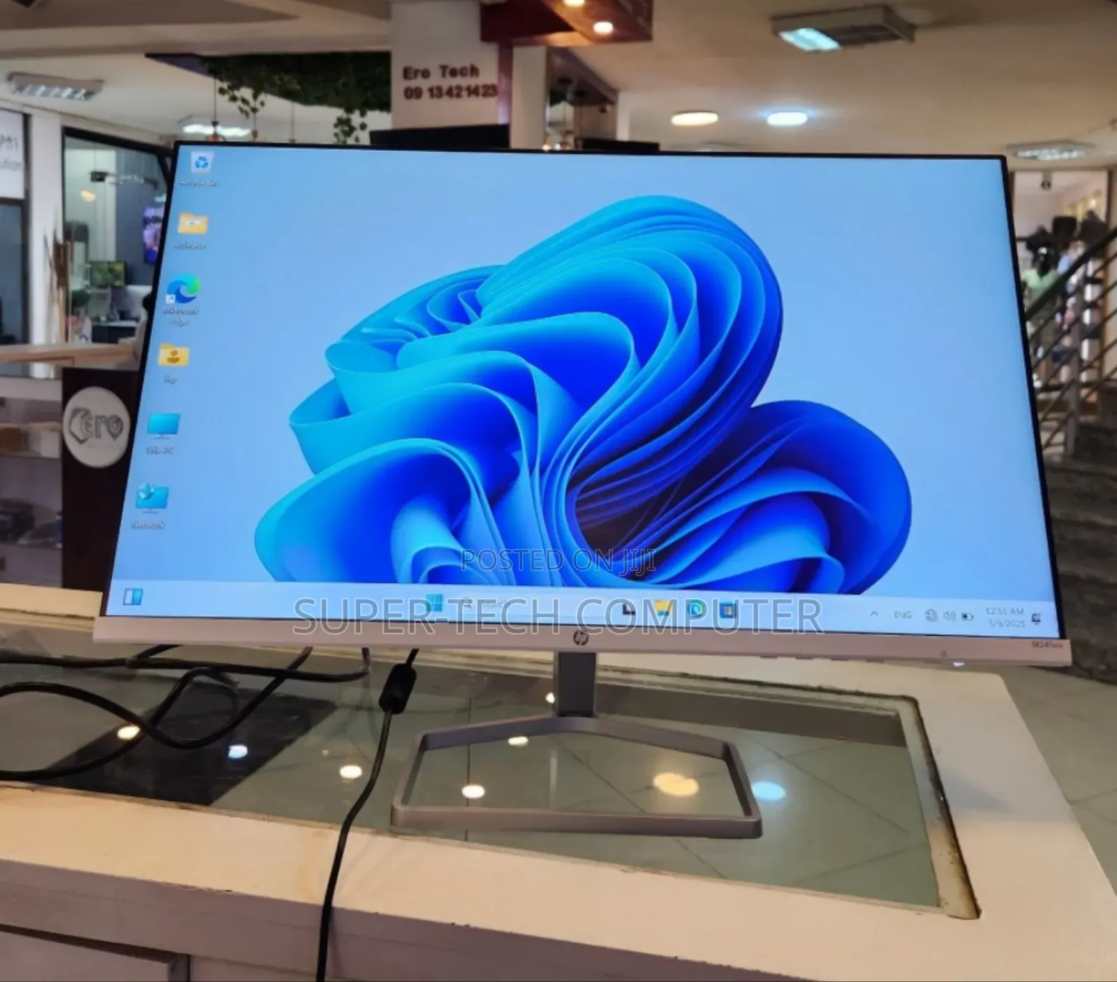 Hp White Color Slim Stand Frameless Monitor 24'