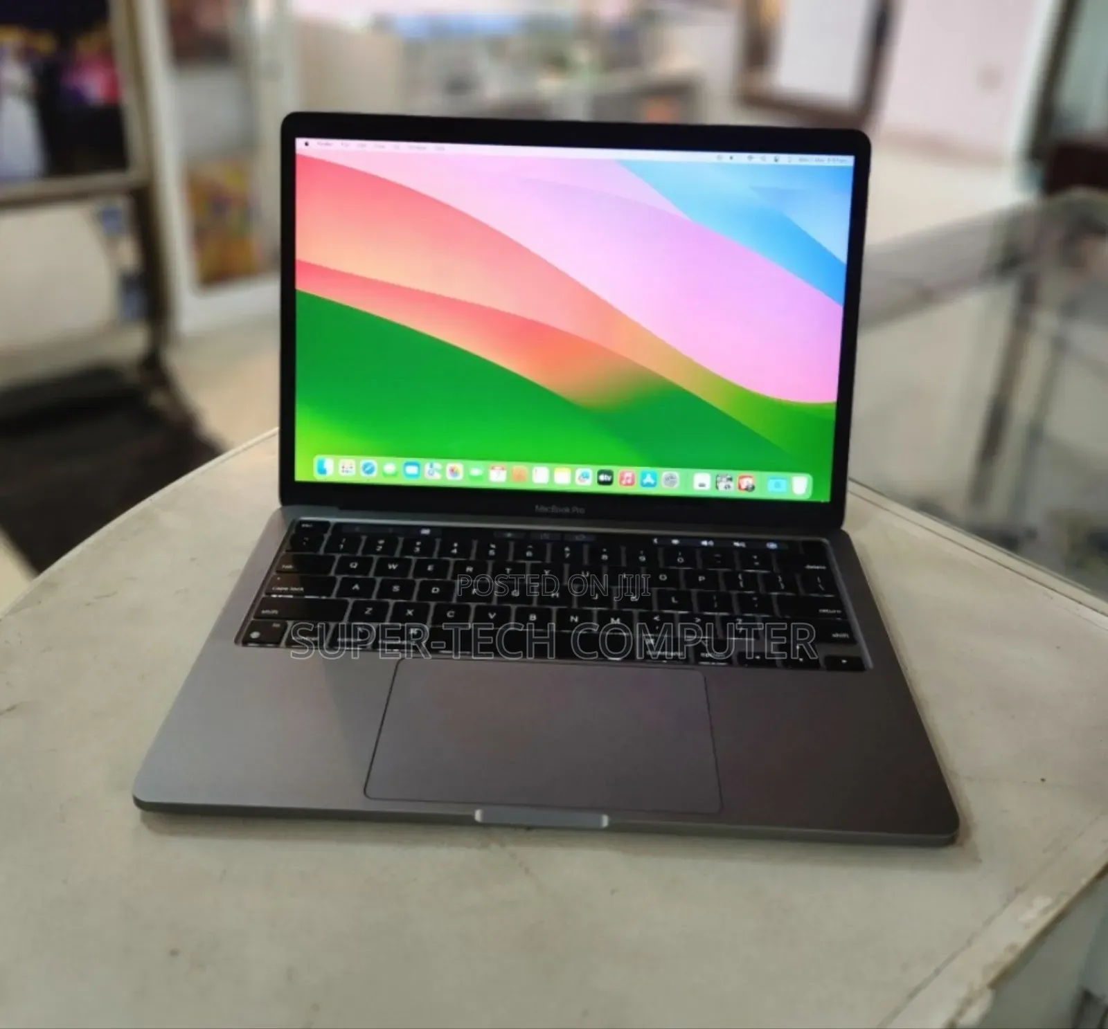 New Laptop Apple MacBook Pro 2020 M1 16GB Apple M1 SSD 1T
