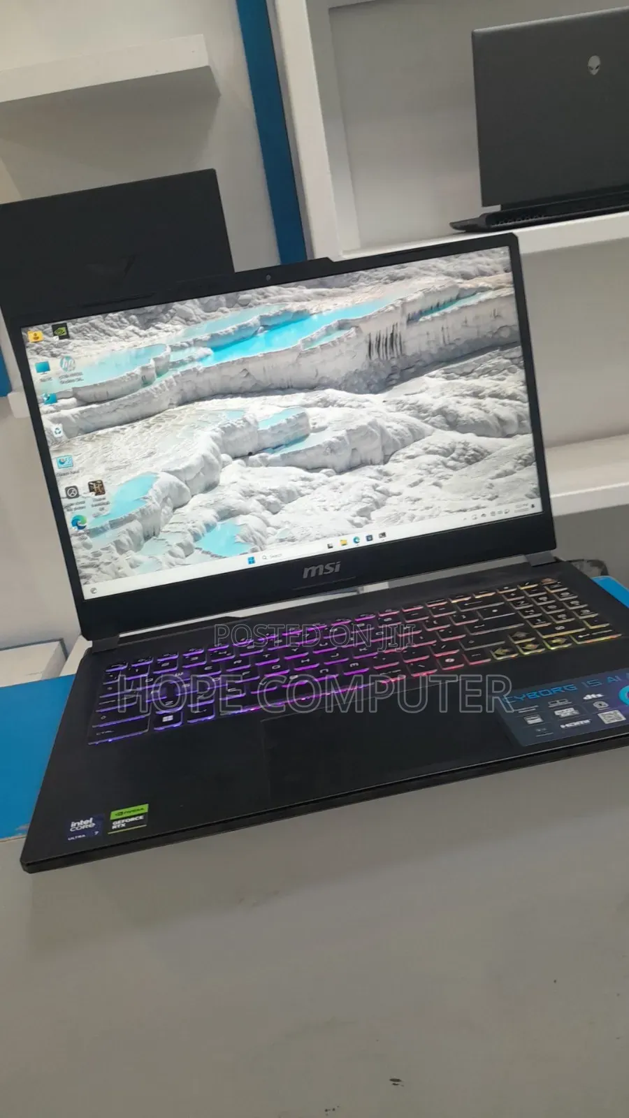 New Laptop MSI Cyborg 15 16GB Intel Core Ultra 7 SSD 1T