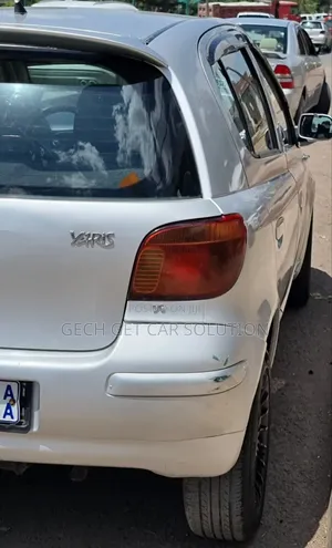 Toyota Yaris 2003 Silver