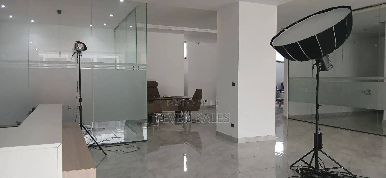 ሱቃችን በፍጥነት እየተሸጠ ይገኛል