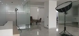 ሱቃችን በፍጥነት እየተሸጠ ይገኛል