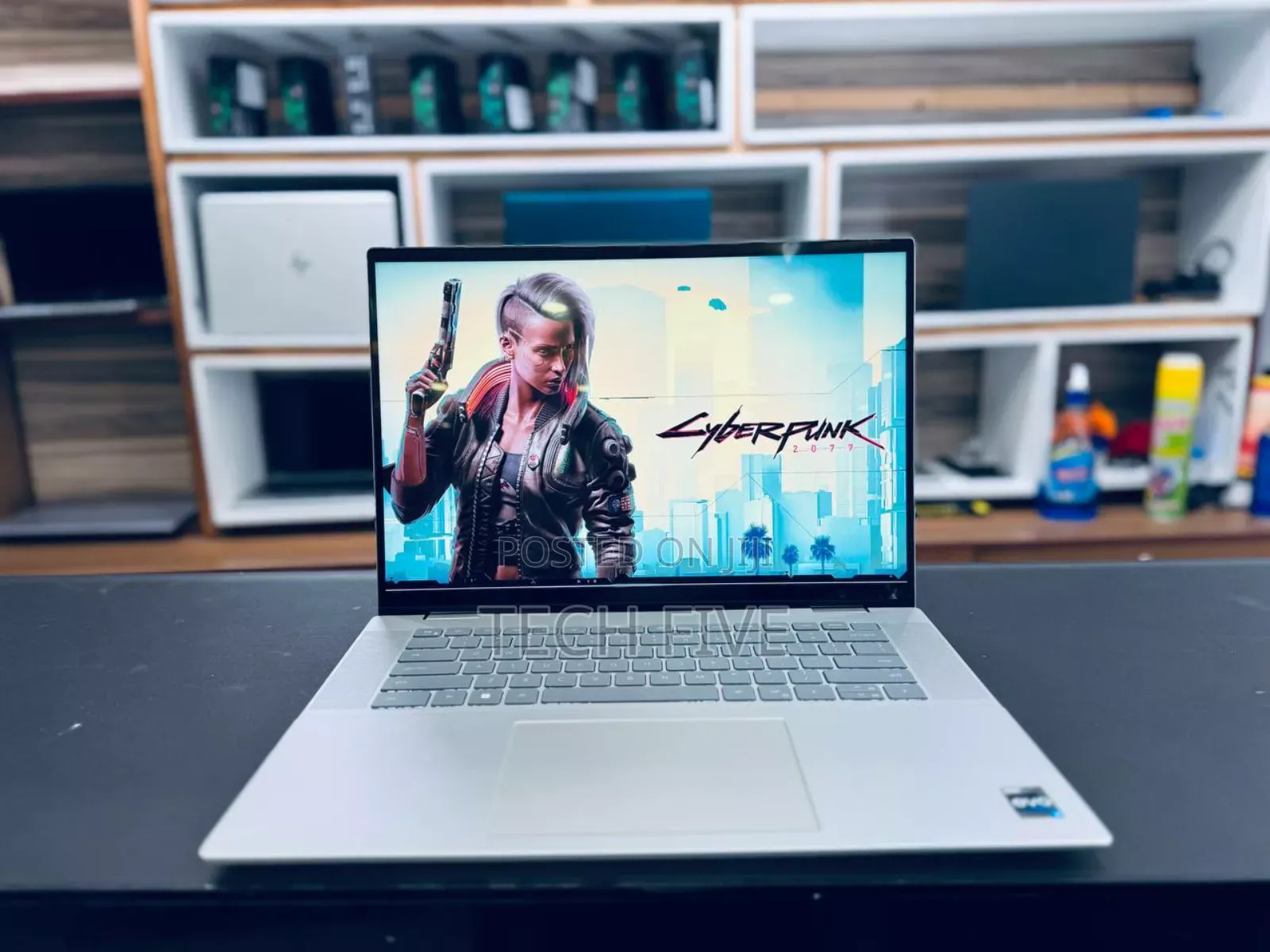 New Laptop Dell Inspiron 16 Plus 7630 16GB Intel Core I7 SSD 1T