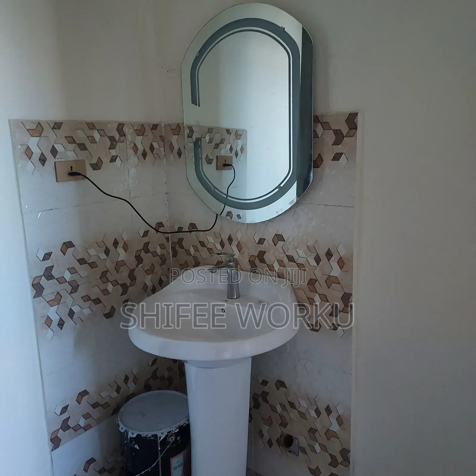 Furnished 6bdrm Villa in Tafo Around Aba, Yeka for sale