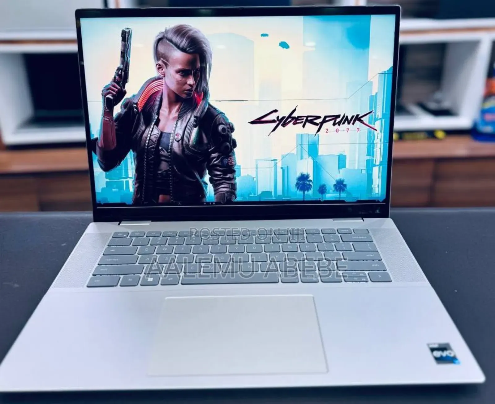 New Laptop Dell Inspiron 16 5620 16GB Intel Core I7 SSD 1T