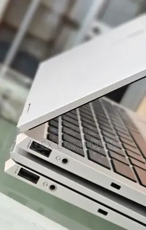 New Laptop HP EliteBook 1040 G8 16GB Intel Core I7 SSD 512GB