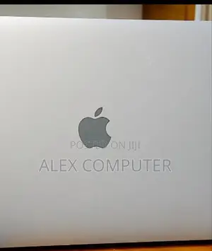 New Laptop Apple MacBook Pro 2022 M2 16GB Apple M2 SSD 256GB