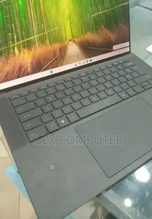 New Laptop Dell Precision 5550 16GB Intel Core I7 SSD 512GB