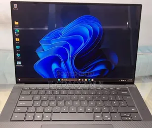 New Laptop Dell 16GB Intel Core I7 SSD 512GB