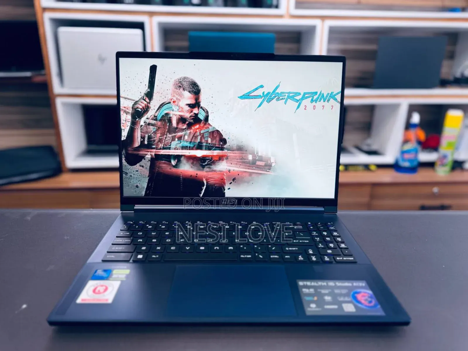 New Laptop MSI Stealth 16 Studio A13VG 32GB Intel Core I7 SSD 1T