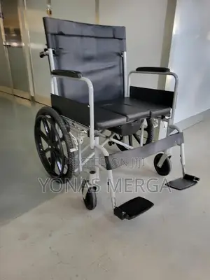 Toilet_wheelchair፵户total Width in Closing Position Wide