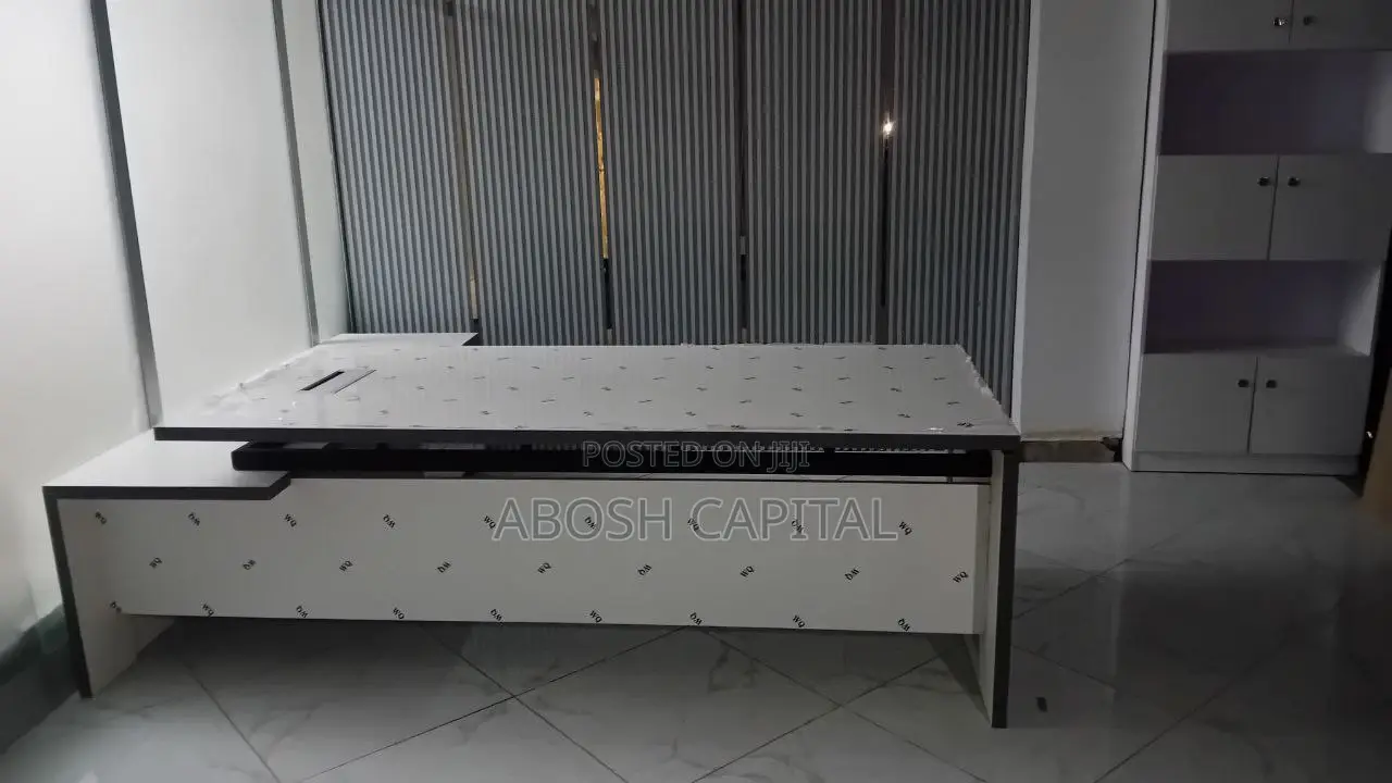 Managerial Table / የስራ አስኪያጅ ጠረጴዛ