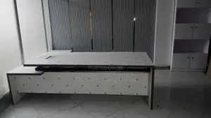 Managerial Table / የስራ አስኪያጅ ጠረጴዛ