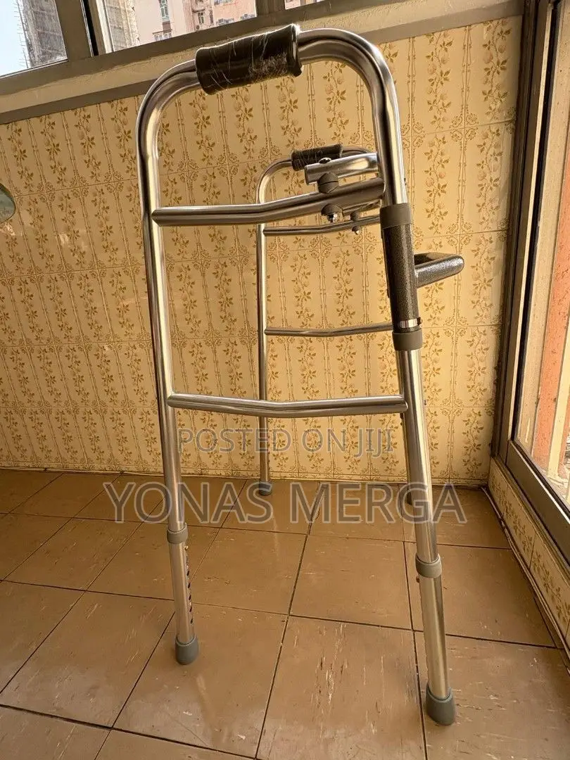 Life Care Walker፵效 Old Aged People Stock Therapy Walker