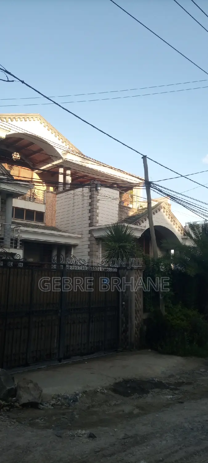 6bdrm House in G+1, Yeka for rent