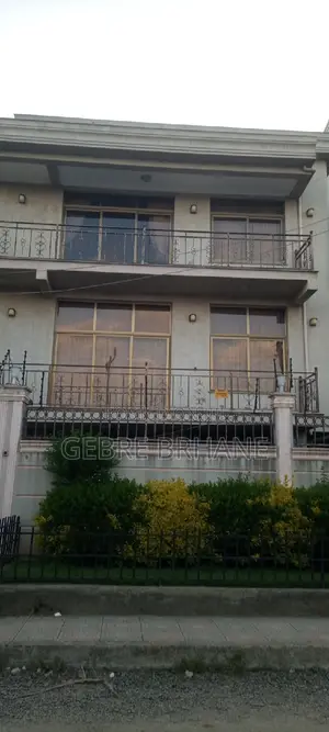3bdrm House in G+2, Yeka for rent