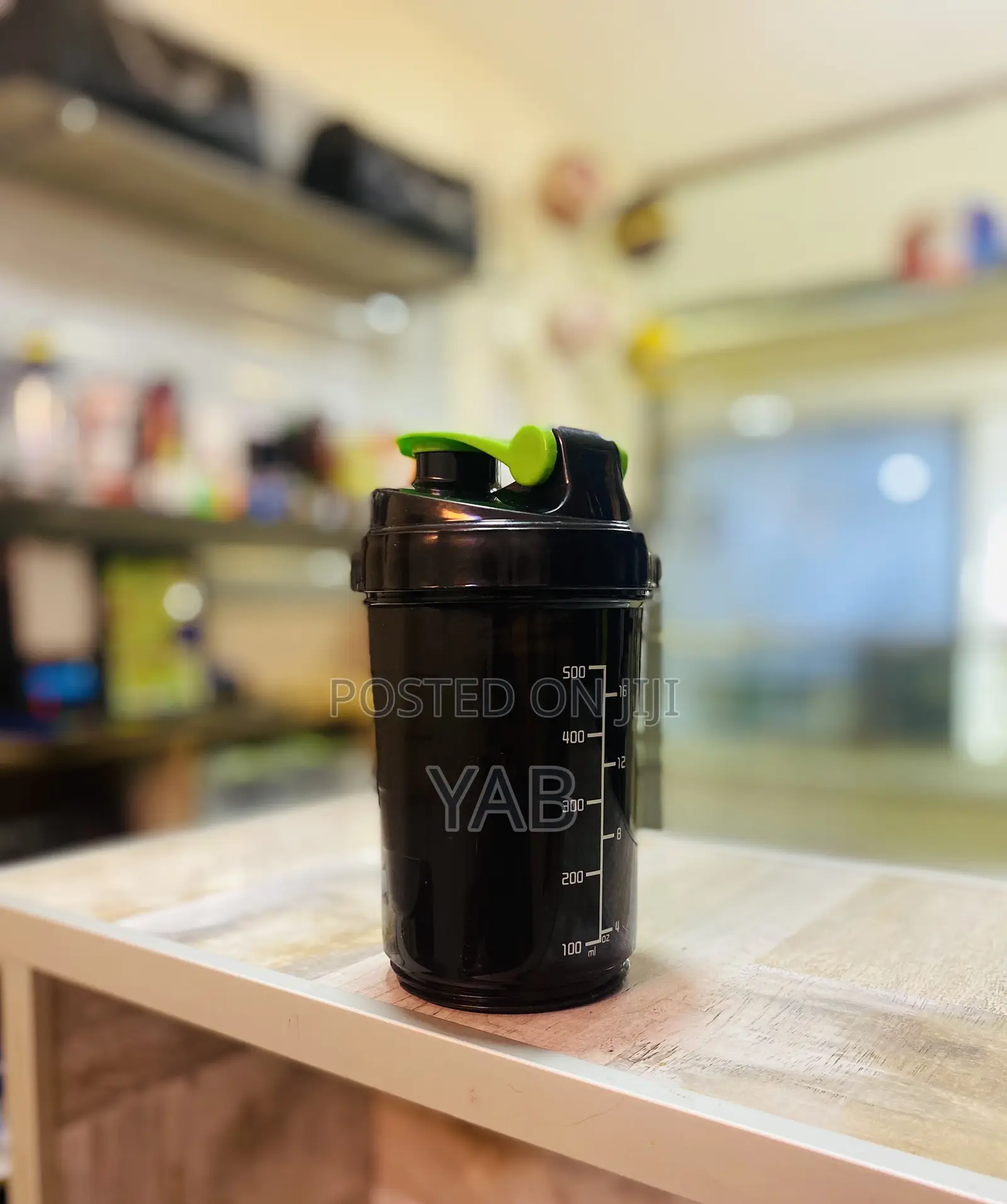 Shaker ( Powder Space Included )