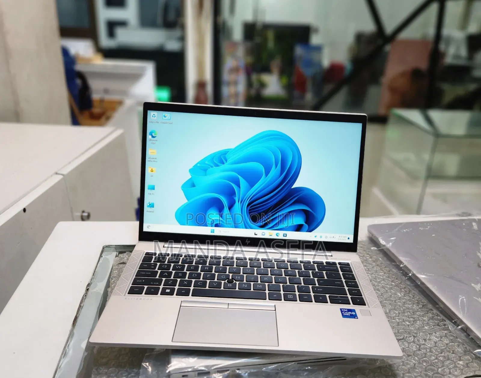 New Laptop HP EliteBook 840 G8 16GB Intel Core I7 SSD 512GB
