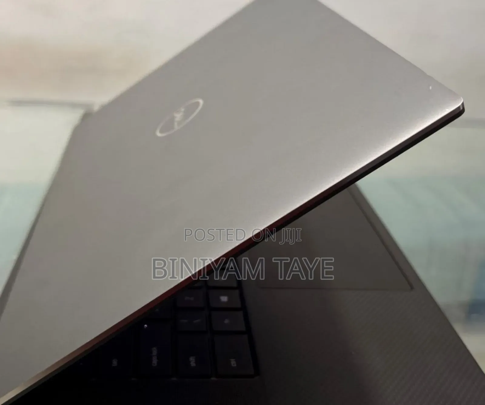 New Laptop Dell Precision 5550 16GB Intel Core I7 SSD 512GB