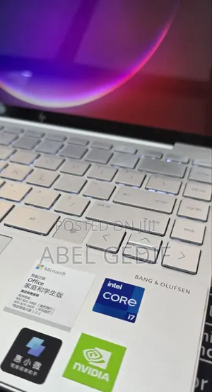 New Laptop HP Envy 13 16GB Intel Core I7 SSD 1T