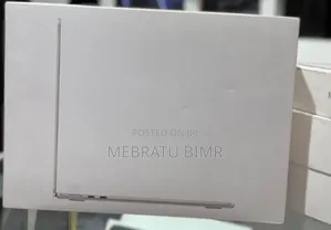 New Laptop Apple MacBook Air 2025 M4 13-Inch 16GB Apple M4 SSD 256GB