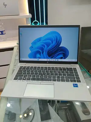 New Laptop HP EliteBook 840 G8 16GB Intel Core I7 SSD 512GB