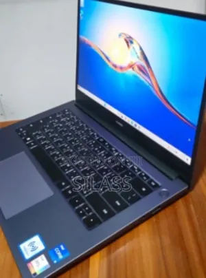 New Laptop Huawei Matebook D 15 8GB Intel Core I5 SSD 512GB