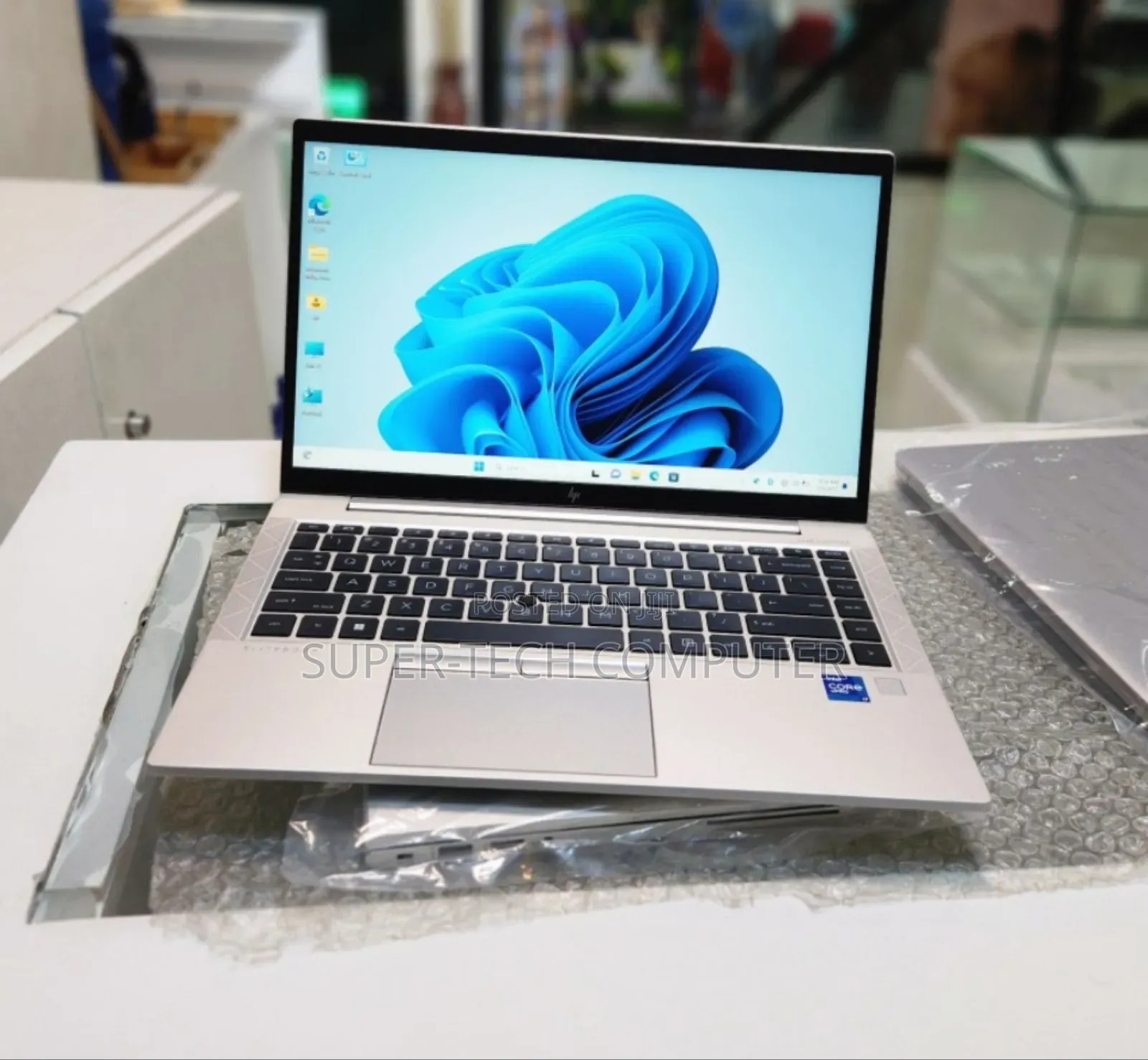 New Laptop HP EliteBook 840 G8 16GB Intel Core I7 SSD 512GB