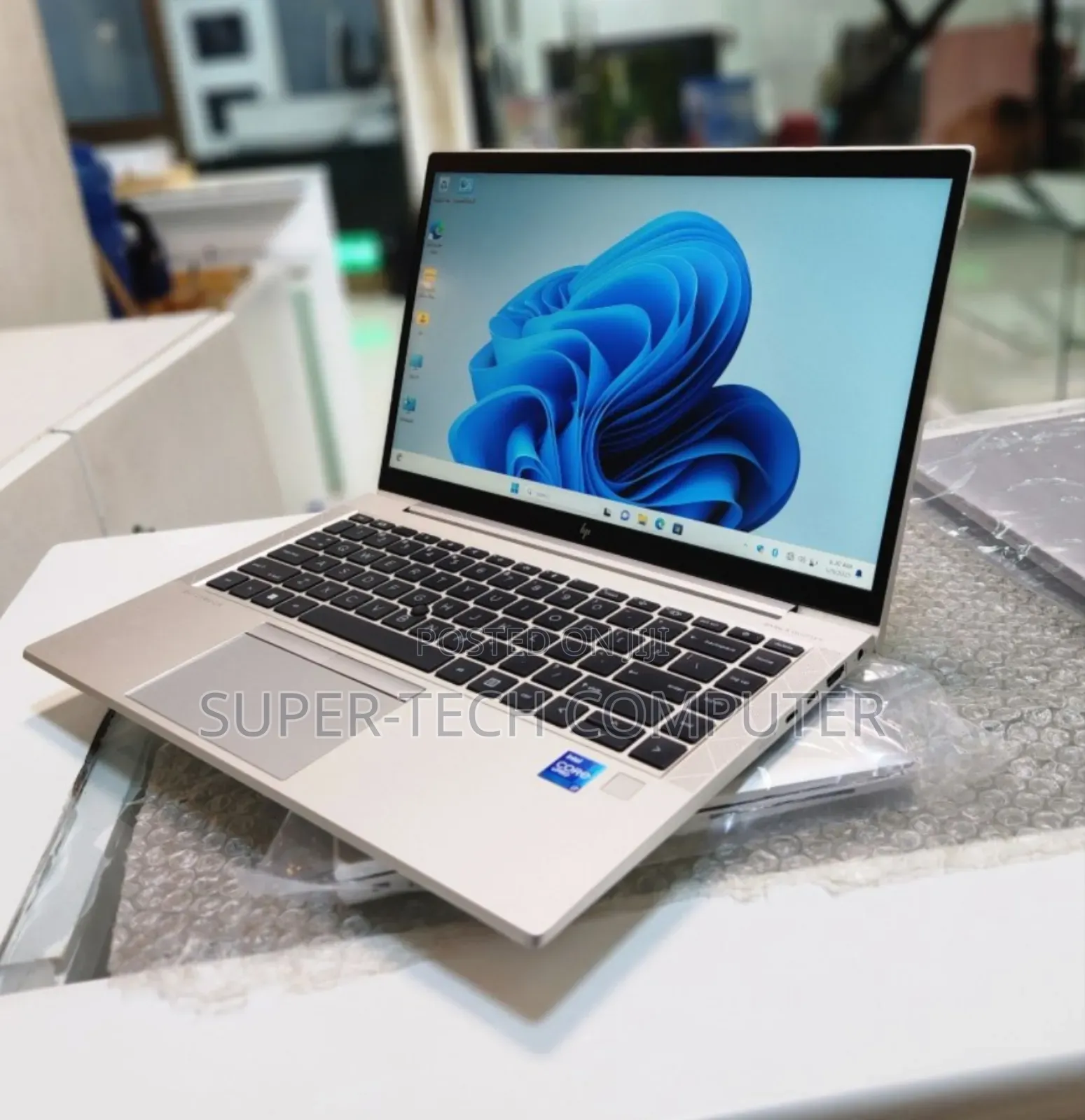 New Laptop HP EliteBook 840 G8 16GB Intel Core I7 SSD 512GB