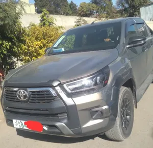 Toyota Hilux 2021 Silver