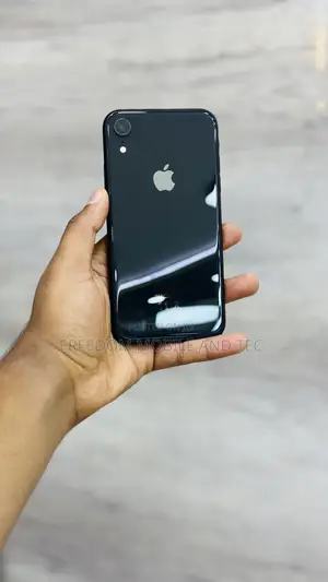 Photo - Apple iPhone XR 128 GB Black