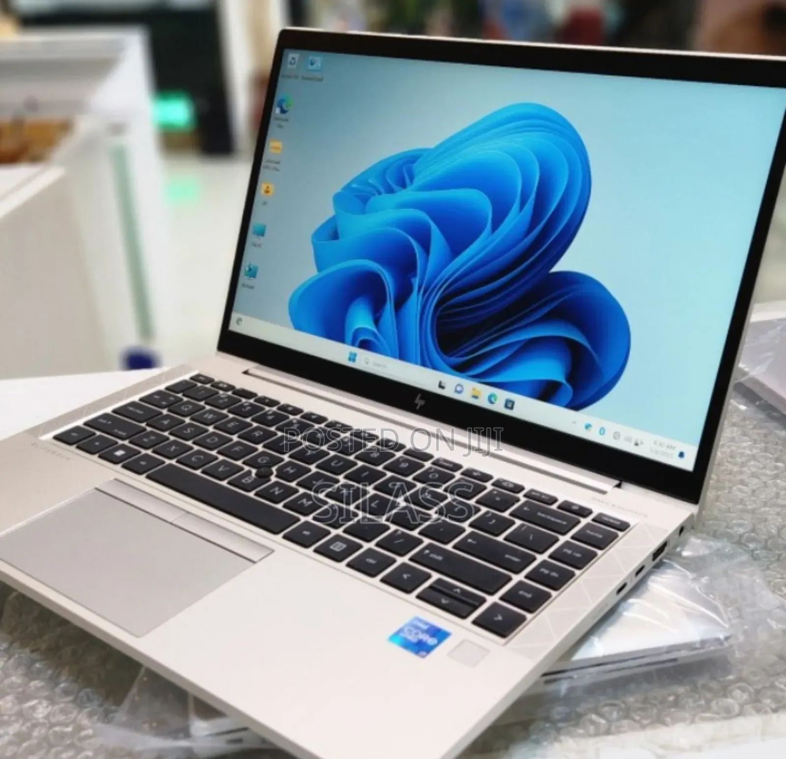 New Laptop HP EliteBook 840 G8 16GB Intel Core i7 SSD 512GB