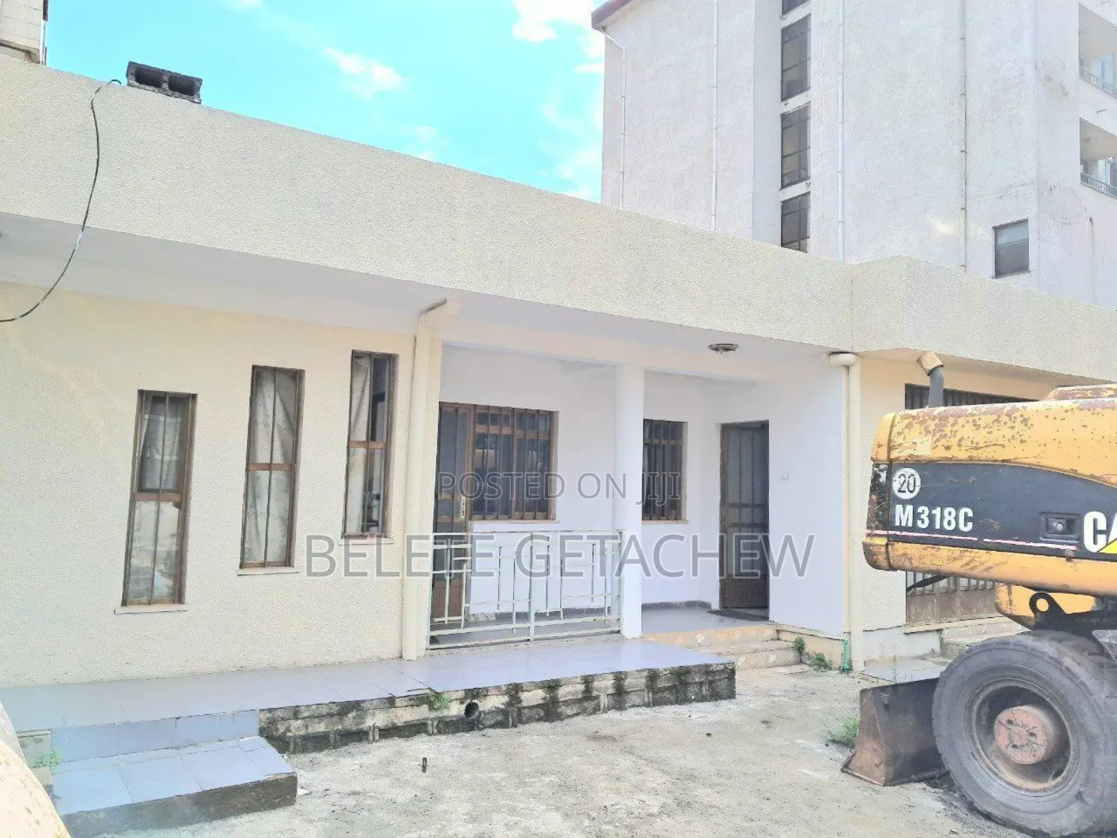 Megenagna Warehouse + Service House for Sale 405sqm