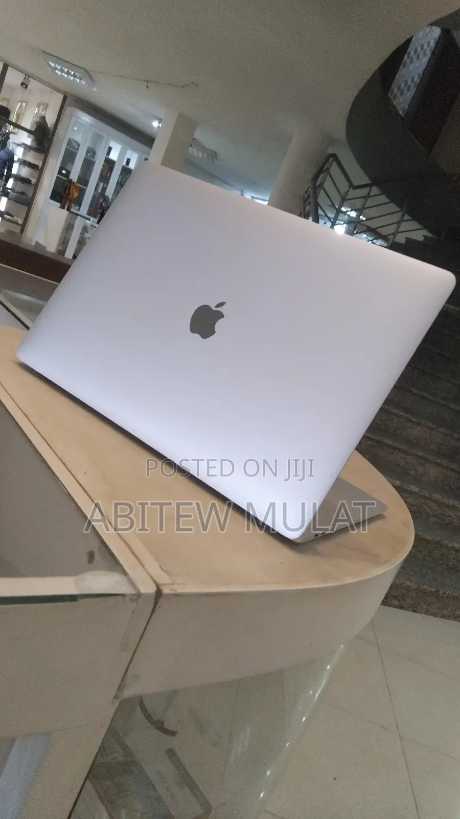 New Laptop Apple MacBook Pro 2017 16GB Intel Core I7 SSD 512GB