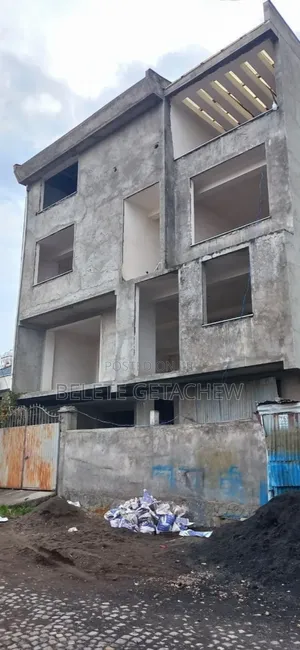 8bdrm House in Ayat Compound, G+3, Bole for sale